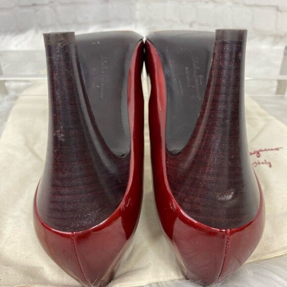 Salvatore Ferragamo Women’s Red Patent Leather Almond‎ Toe Designer Pumps US 8 - Picture 10 of 16